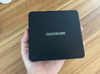 GEEKOM AIR12のレビューメイン画像